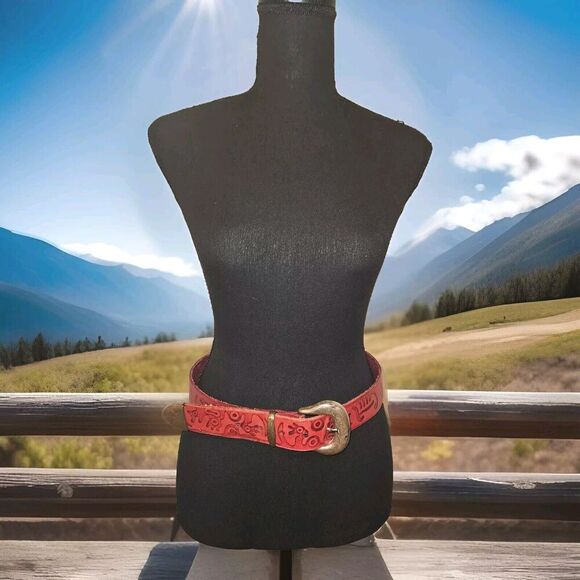 Vintage MILOR Leather Belt Tooled Womens Sz M Red - Picture 1 of 9